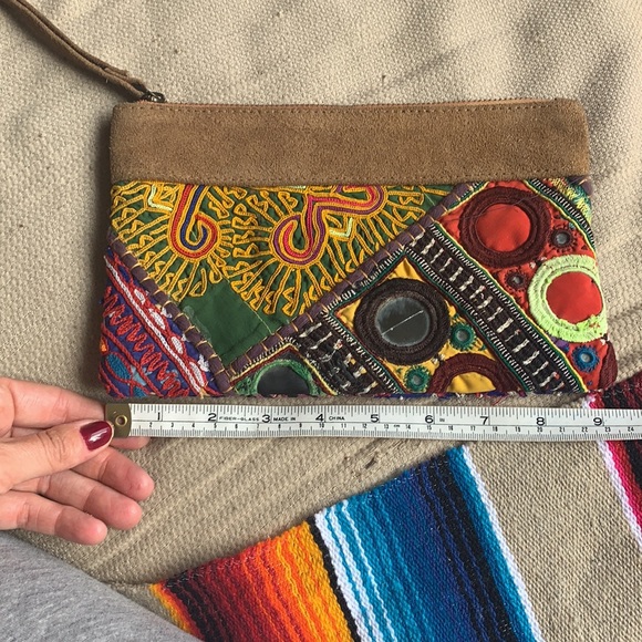 Shisha embroidery and suede clutch w zipper - Picture 8 of 9